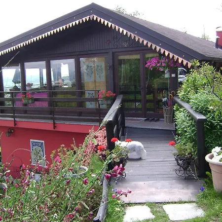 Il Giardino Di Alice Oda ve Kahvaltı Arona