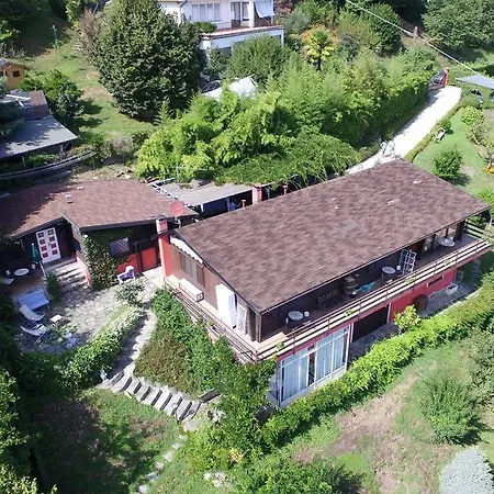 Il Giardino Di Alice Oda ve Kahvaltı Arona